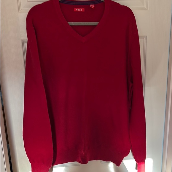Izod Red V-Neck Sweater Classic Knit - Picture 1 of 2